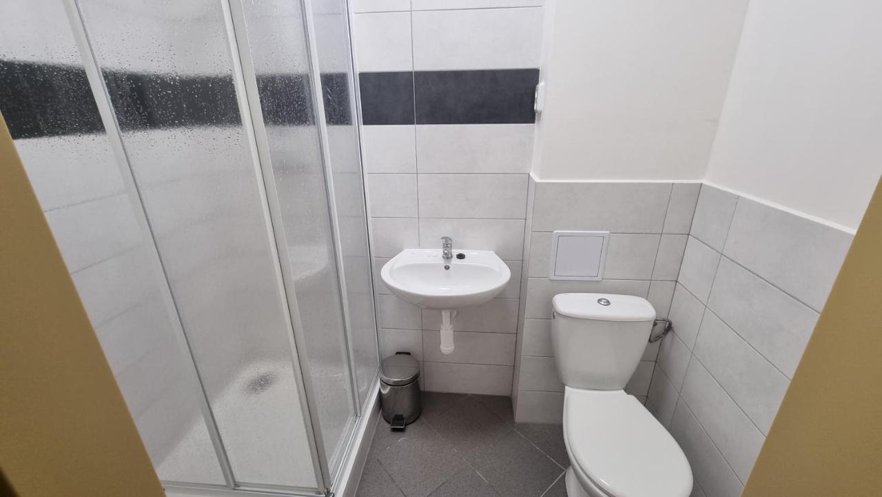 Hotel Rada اوسترافا المظهر الخارجي الصورة