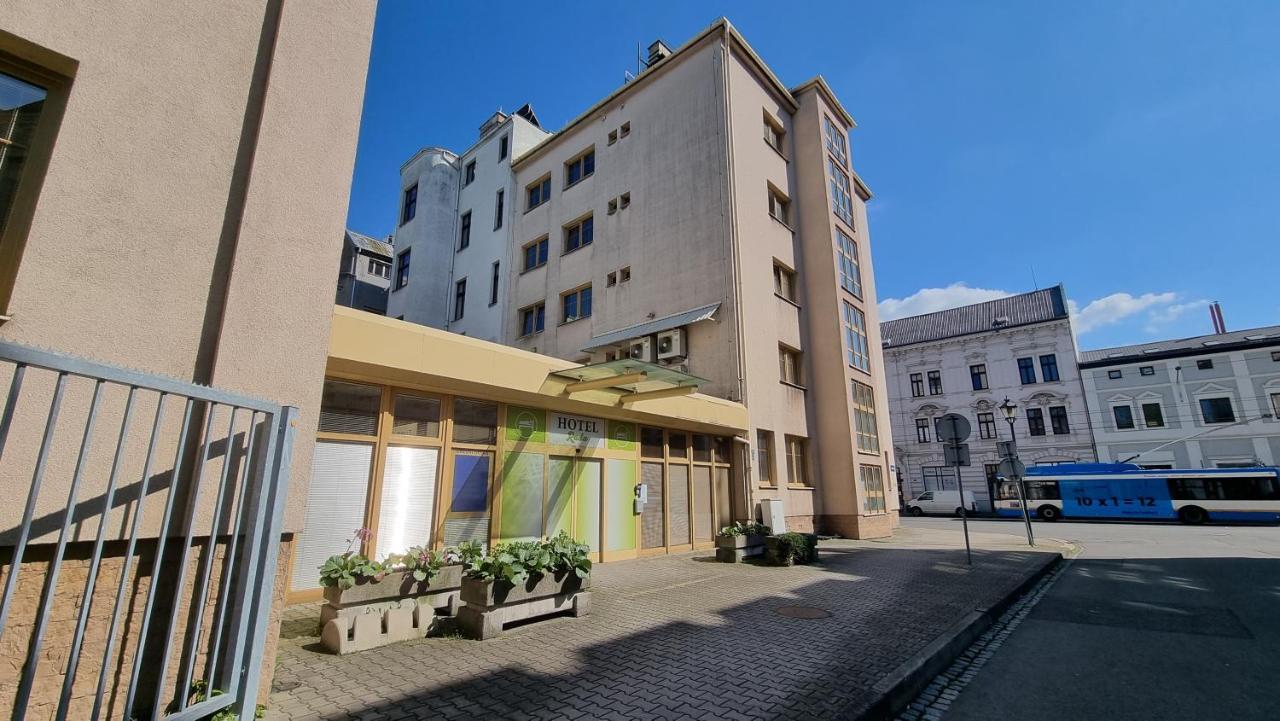 Hotel Rada اوسترافا المظهر الخارجي الصورة